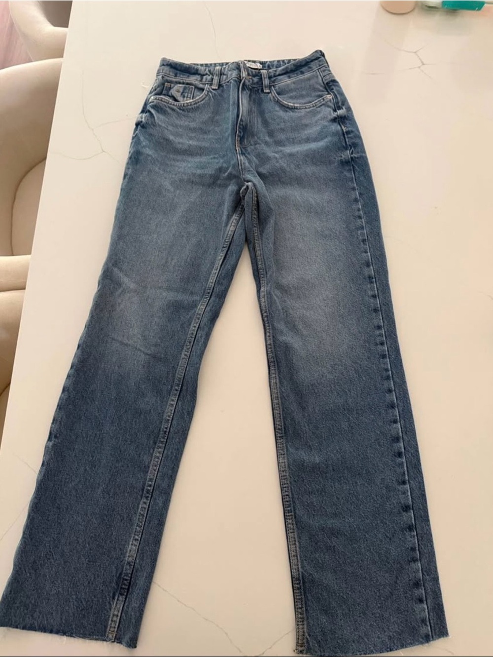 BRAND NEW Zara Straight-Leg High-Rise Jeans in Medium Blue Wash